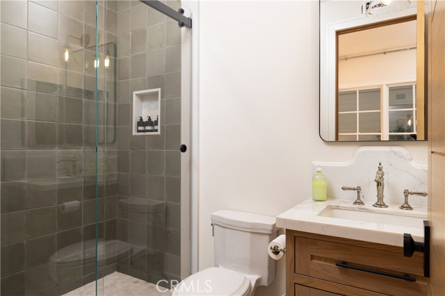 Detail Gallery Image 45 of 72 For 8 Gleneagles Dr, Newport Beach,  CA 92660 - 5 Beds | 5/1 Baths