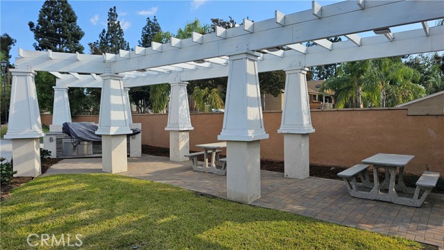 Detail Gallery Image 3 of 11 For 904 S Palmetto Ave #B,  Ontario,  CA 91762 - 4 Beds | 3 Baths