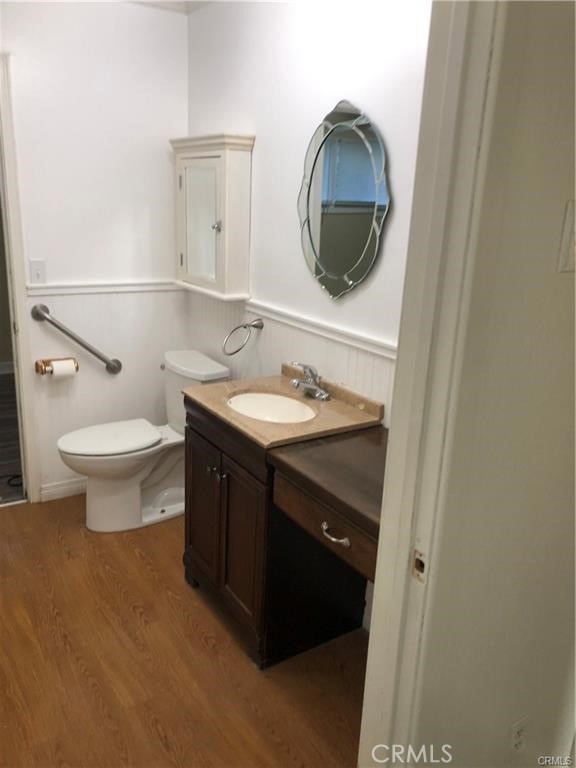 Image 10 of 30 For 3475 Hillside Avenue