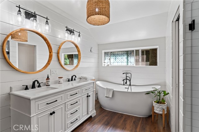 235 Bret Harte Road, Lake Arrowhead CA: https://media.crmls.org/medias/197be140-1eae-4ba2-89c4-3fe9da95524b.jpg