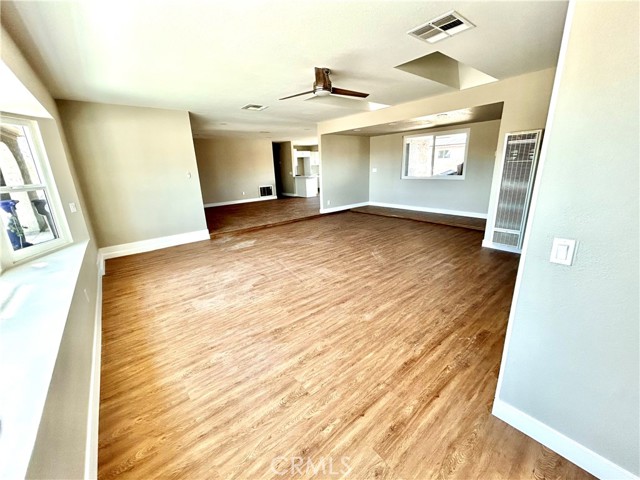 6698 Mesquite Drive, 29 Palms CA: https://media.crmls.org/medias/197beb02-7fb9-44fc-8213-23367dd0178d.jpg