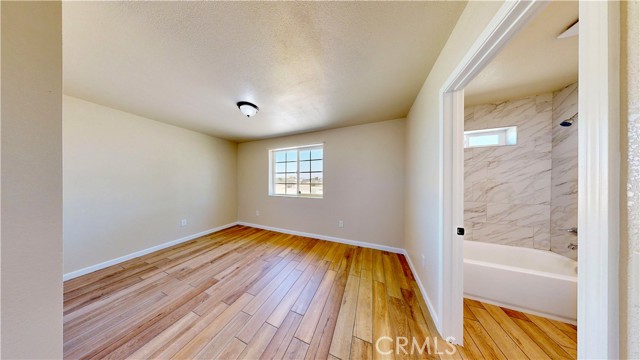 24254 Yucca Loma Road, Apple Valley CA: https://media.crmls.org/medias/197c1953-1af6-4ade-889a-af0dc4a61838.jpg