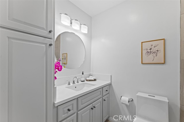 Detail Gallery Image 16 of 44 For 17008 Hartland St, Lake Balboa,  CA 91406 - 4 Beds | 2 Baths