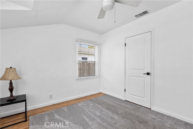 3556 Rutgers Avenue, Long Beach CA: https://media.crmls.org/medias/197ce5e2-f290-40f4-bb38-d600a22c430b.jpg