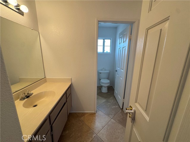 19004 Ivanpah Way, Apple Valley CA: https://media.crmls.org/medias/197dc407-0b9b-4e14-b052-7a88be8a2ff3.jpg