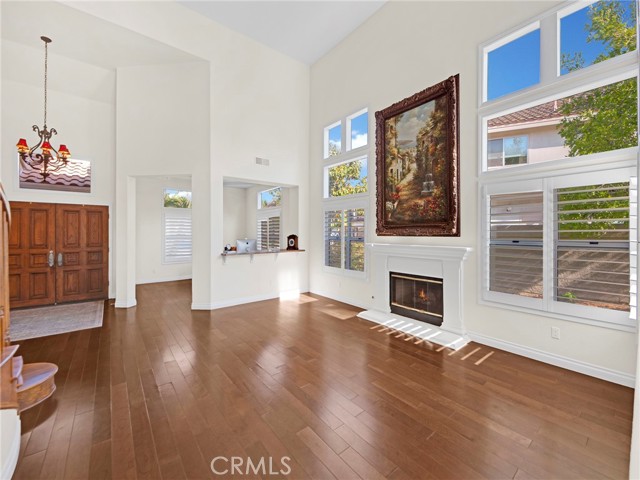 125 Heath Meadow Place, Simi Valley CA: https://media.crmls.org/medias/197e0090-0f9e-40e2-accc-f700d300ff4f.jpg