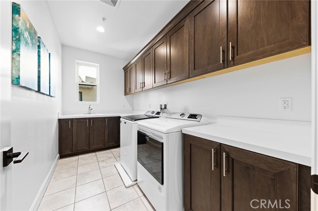 Detail Gallery Image 45 of 75 For 27 Alessio, Lake Forest,  CA 92630 - 5 Beds | 4/2 Baths