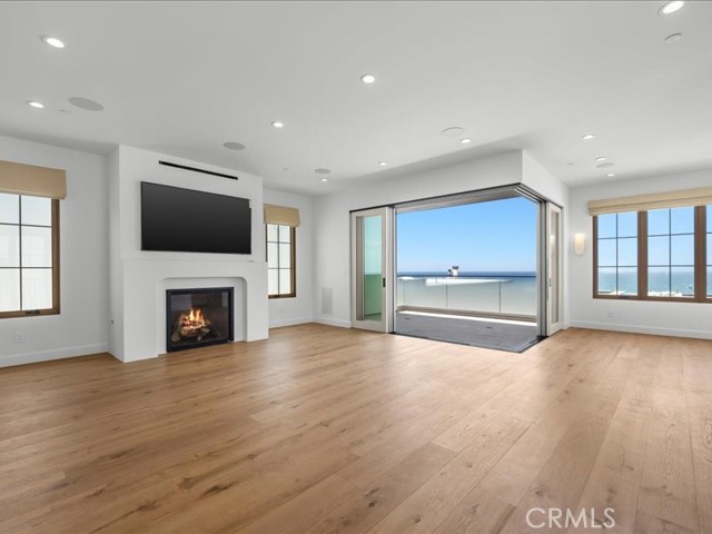 Detail Gallery Image 13 of 61 For 505 Bayview Dr, Manhattan Beach,  CA 90266 - 3 Beds | 3/1 Baths