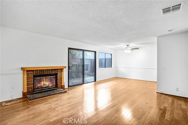 Detail Gallery Image 4 of 30 For 1110 Strawberry, Glendora,  CA 91740 - 2 Beds | 3 Baths