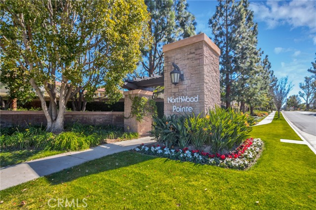 3 Heatherwood, Irvine CA: https://media.crmls.org/medias/1980559e-1d35-411f-ac07-7b0b48c1e8a3.jpg