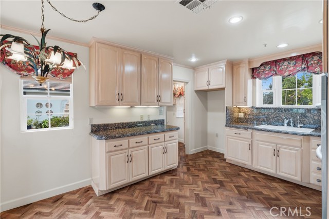 Detail Gallery Image 9 of 34 For 1820 Edgewood Dr, Alhambra,  CA 91803 - 3 Beds | 2/1 Baths