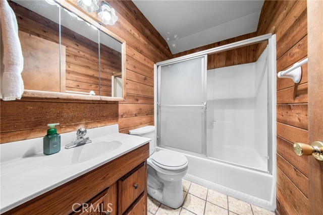 2060 Belgrave Court, Simi Valley CA: https://media.crmls.org/medias/1980d5aa-536d-4645-a010-faaa2fb5c83f.jpg