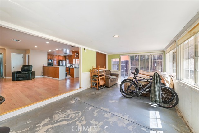 22440 Schoolcraft St., West Hills CA: https://media.crmls.org/medias/198100a1-ecbd-4a8e-bbd8-2785eae6e66d.jpg