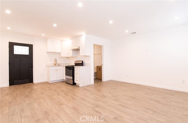  Income Home for Sale in North Hollywood, California
