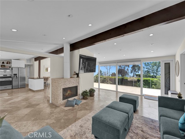 20537 Little Rock Way, Malibu CA: https://media.crmls.org/medias/19831e83-a0c0-4307-a477-dc569ad0048d.jpg