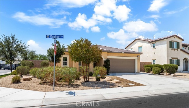 84457 Raphael Way, Coachella CA: https://media.crmls.org/medias/198388d5-c0ed-4f98-82f5-93160180ac14.jpg