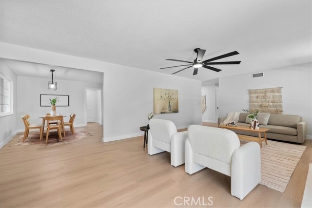 7670 Lakeside Drive, Jurupa Valley CA: https://media.crmls.org/medias/1983cfe9-0ee1-468d-ac43-0db28148244e.jpg