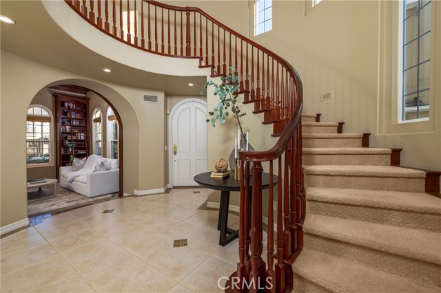 Detail Gallery Image 4 of 45 For 6471 Frampton Cir, Huntington Beach,  CA 92648 - 5 Beds | 4/1 Baths