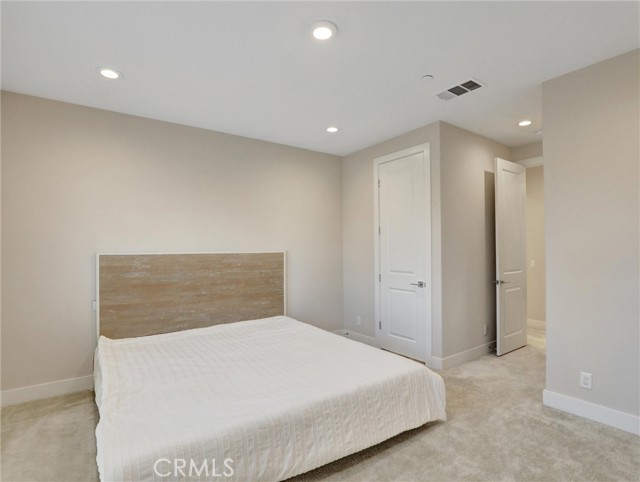 Detail Gallery Image 26 of 57 For 141 Evergreen Way, Lake Forest,  CA 92630 - 5 Beds | 5/1 Baths