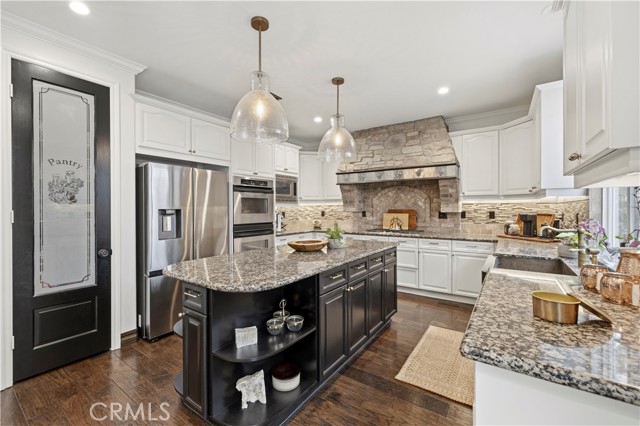 Detail Gallery Image 20 of 56 For 24987 Greensbrier Dr, Stevenson Ranch,  CA 91381 - 5 Beds | 4 Baths