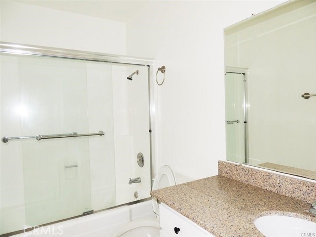 Detail Gallery Image 15 of 31 For 4137 Tiberon Dr, Oceanside,  CA 92056 - 3 Beds | 2 Baths
