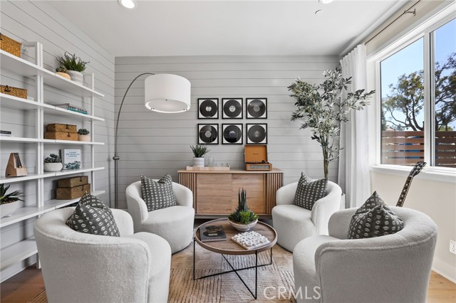 19071 Main Street, Huntington Beach CA: https://media.crmls.org/medias/19876e71-31e0-4933-98c5-4749fad43858.jpg