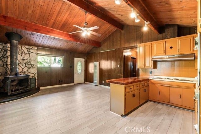 Detail Gallery Image 8 of 33 For 14109 Meadow, Lytle Creek,  CA 92358 - 2 Beds | 1 Baths
