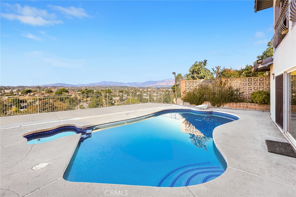 MLS #WS25263505 image #30