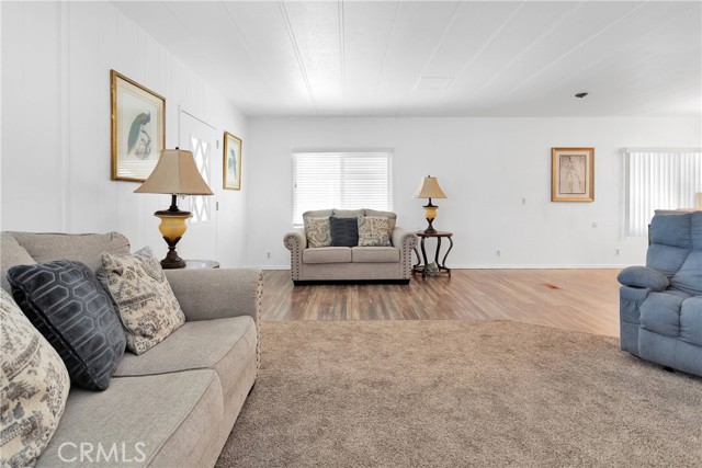 Detail Gallery Image 7 of 33 For 13393 Mariposa Rd #255,  Victorville,  CA 92395 - 2 Beds | 2 Baths
