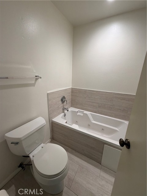 Detail Gallery Image 21 of 24 For 17811 Devonshire, Northridge,  CA 91325 - 3 Beds | 3 Baths