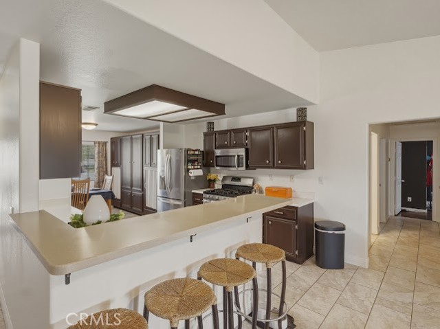 Detail Gallery Image 6 of 23 For 4912 Corral Cir, Banning,  CA 92220 - 6 Beds | 3 Baths