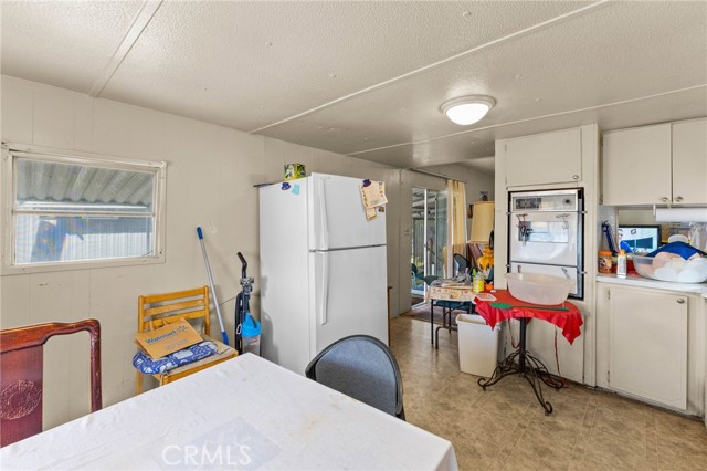 Detail Gallery Image 5 of 15 For 2075 W Rialto #29,  San Bernardino,  CA 92410 - 1 Beds | 1 Baths