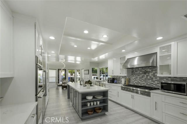 5081 Gateway Road, Rancho Cucamonga CA: https://media.crmls.org/medias/1989b15e-6957-4ab9-ae3a-03e8c8ce124d.jpg
