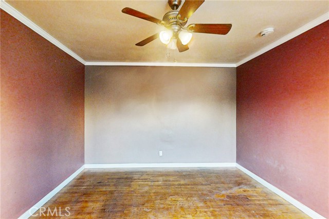 Detail Gallery Image 11 of 32 For 11233 Victory Bld, North Hollywood,  CA 91606 - – Beds | – Baths