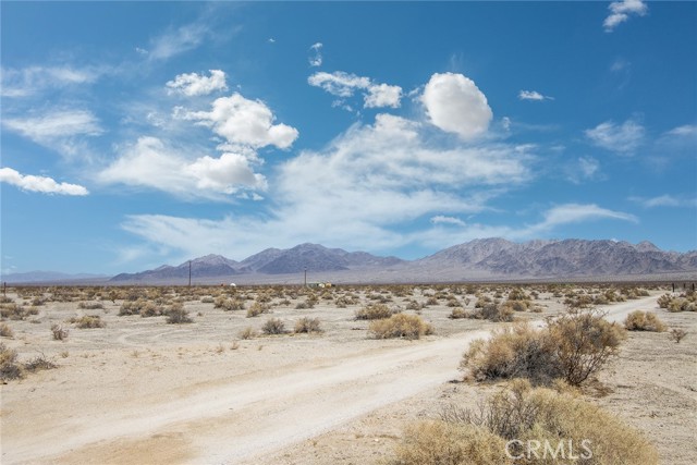 87000 Amboy Road, Twentynine Palms, California 92277, ,Land,For Sale,87000 Amboy Road,CRJT22139257