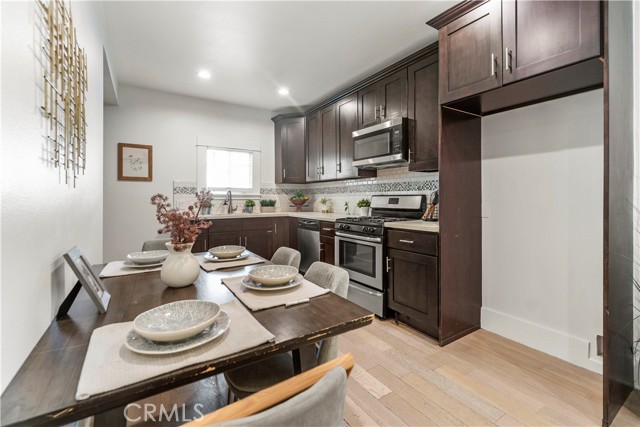 Detail Gallery Image 2 of 13 For 10691 Mckeen St, Garden Grove,  CA 92843 - 3 Beds | 1/1 Baths