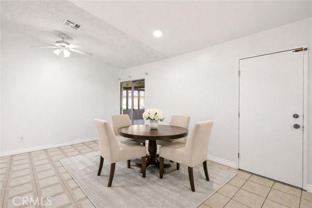 Detail Gallery Image 20 of 52 For 2906 Casamia, Palmdale,  CA 93550 - 3 Beds | 2 Baths