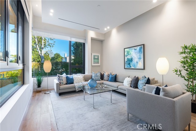 Detail Gallery Image 10 of 49 For 4175 Greenbush Ave, Sherman Oaks,  CA 91423 - 5 Beds | 6 Baths