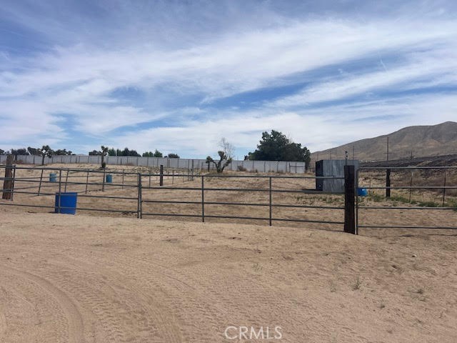 19821 Danielle Way, Apple Valley CA: https://media.crmls.org/medias/198c3745-f53c-415a-ba66-d3300f5a790b.jpg