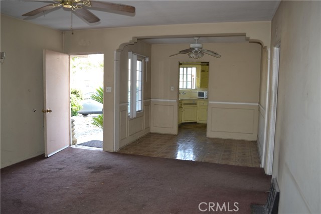 2121 N Pass Avenue, Burbank CA: https://media.crmls.org/medias/198ca32c-bf89-4dfc-b09a-92c13ccf91e5.jpg
