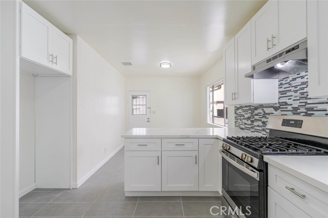 Detail Gallery Image 14 of 30 For 818 E Windsor Rd, Glendale,  CA 91205 - 3 Beds | 2 Baths