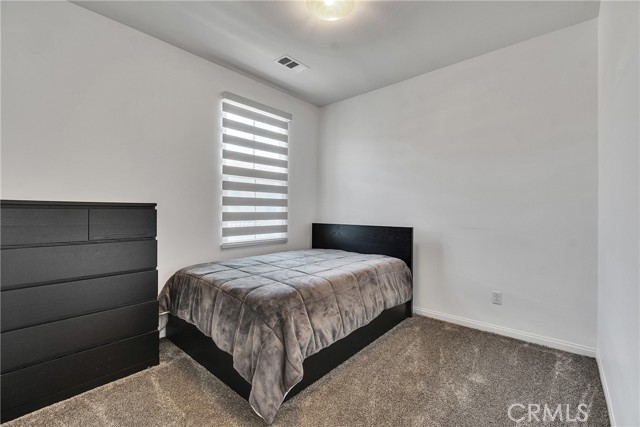 58 Origin, Irvine CA: https://media.crmls.org/medias/198cc51d-01c5-4363-ac7e-27c052ebf5ad.jpg