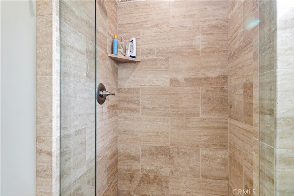 MLS #OC25259538 image #11