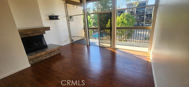 Detail Gallery Image 9 of 34 For 6221 Marina Pacifica Dr, Long Beach,  CA 90803 - 1 Beds | 1 Baths