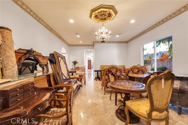 22349 Dolorosa Street, Woodland Hills CA: https://media.crmls.org/medias/198e3eda-de7e-4c6f-b396-ebf831bca7d1.jpg