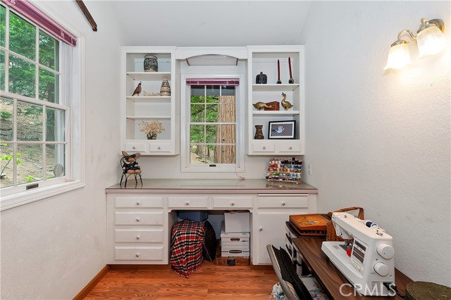 26349 Walnut Hills Drive, Lake Arrowhead CA: https://media.crmls.org/medias/198e52e8-3871-4a95-acdd-a776e3867578.jpg