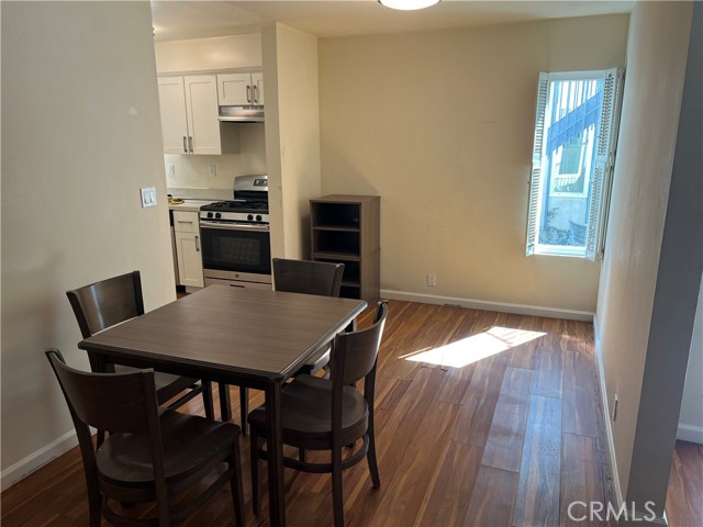 Detail Gallery Image 6 of 11 For 265 N Oakland #7,  Pasadena,  CA 91101 - 23 Beds | 23 Baths