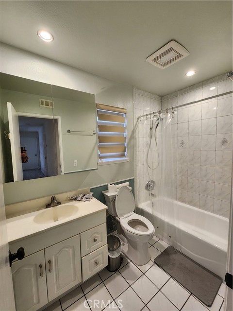 2605 E Marlena Street, West Covina CA: https://media.crmls.org/medias/198e8eb9-6e19-43d3-ba73-4e7cd405a05a.jpg