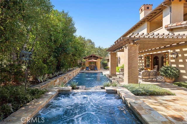 97 Canyon Creek, Irvine CA: https://media.crmls.org/medias/198ea53d-5e0e-449c-a64f-f7142e6d5e42.jpg