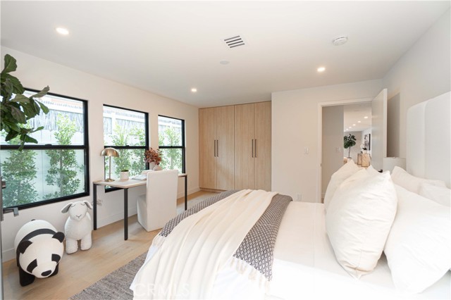 Detail Gallery Image 27 of 46 For 1122 Berkeley Dr, Marina Del Rey,  CA 90292 - 3 Beds | 2 Baths